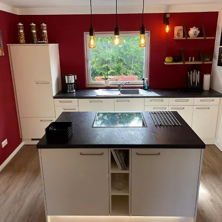 Moderne Und Komfortable Ferienwohnung Im Gruenen! *