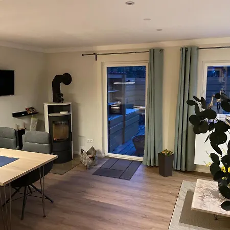 Moderne Und Komfortable Ferienwohnung Im Gruenen! Apartmán
